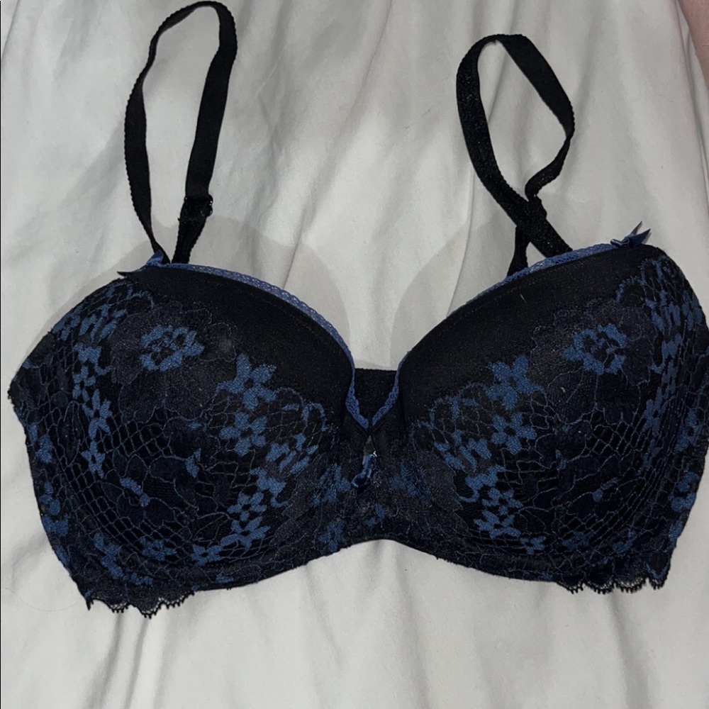 Black and navy bra!